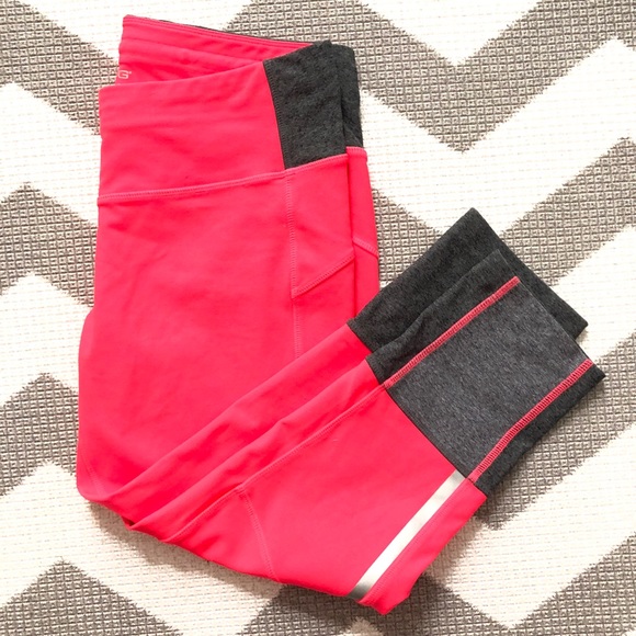 Hot pink/ gray athletic capris M mpg - Picture 2 of 3